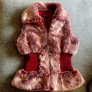 BURGUNDY VEST